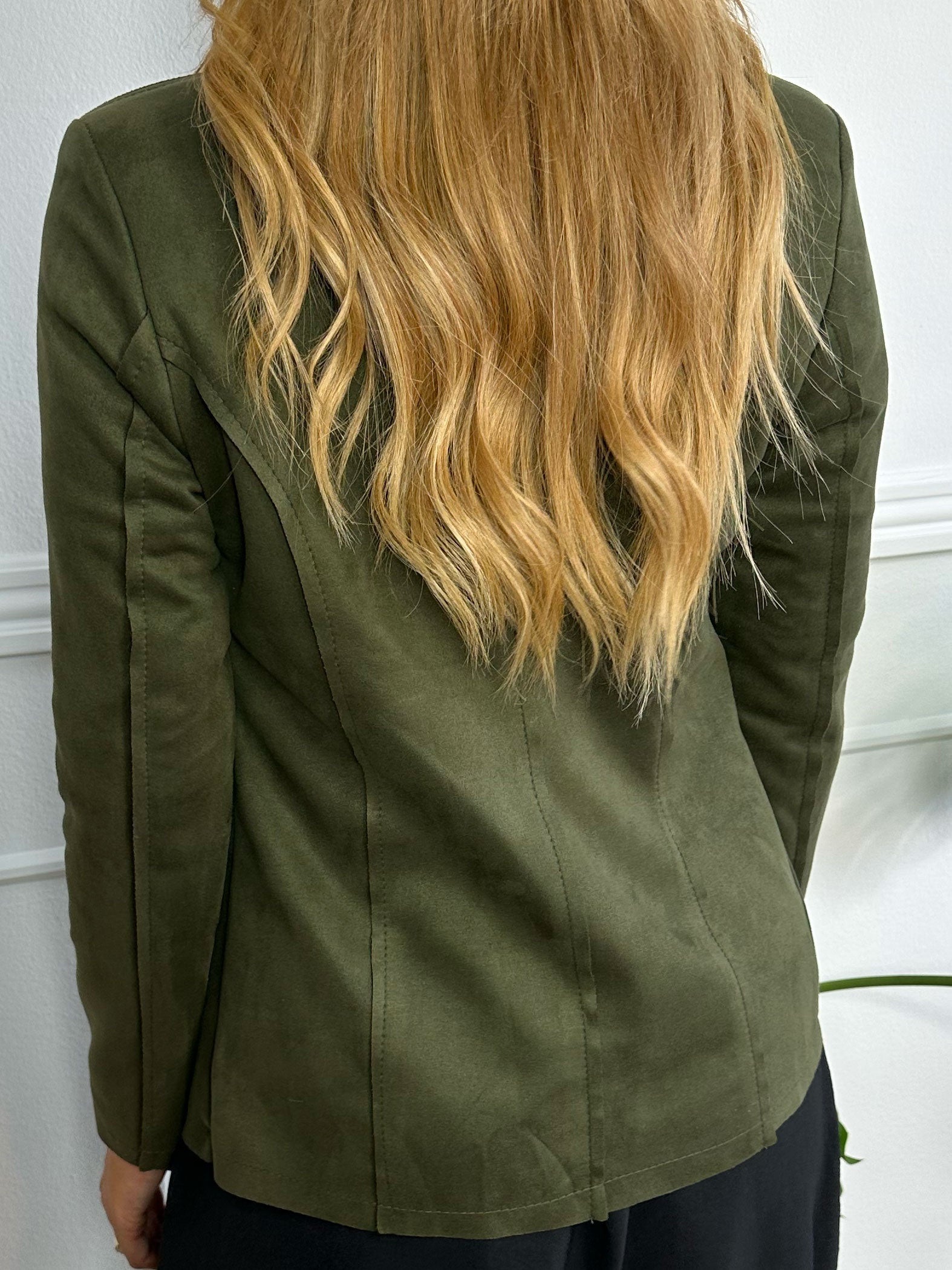 Larissa - Fin kavaj i mockaimitation med knappar